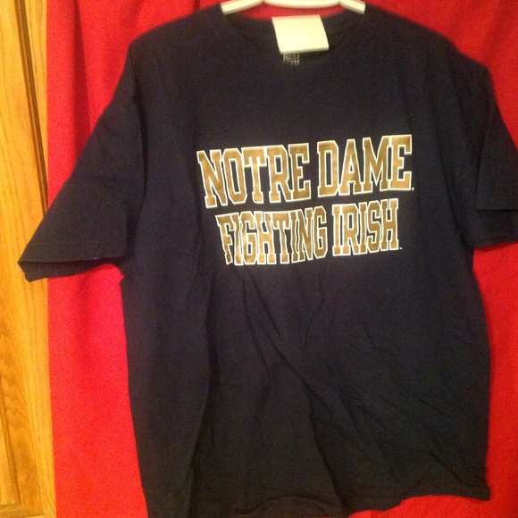 Norte Dame tshirt - Picture 1 of 3